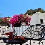 فيلة Aktaia *
